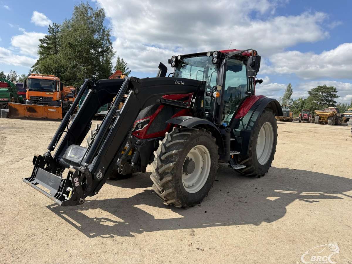 Valtra N155E Frontalinis krautuvas .., traktoriai