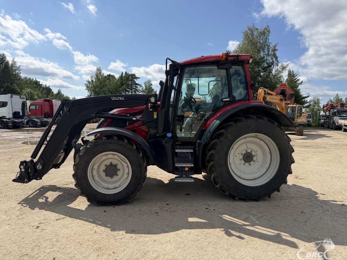 Valtra N155E Frontalinis krautuvas .., tractors