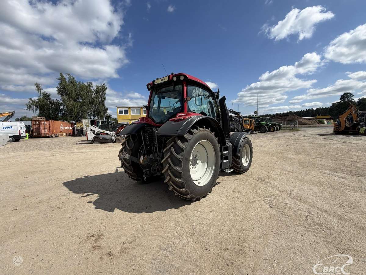 Valtra N155E Frontalinis krautuvas .., тракторы