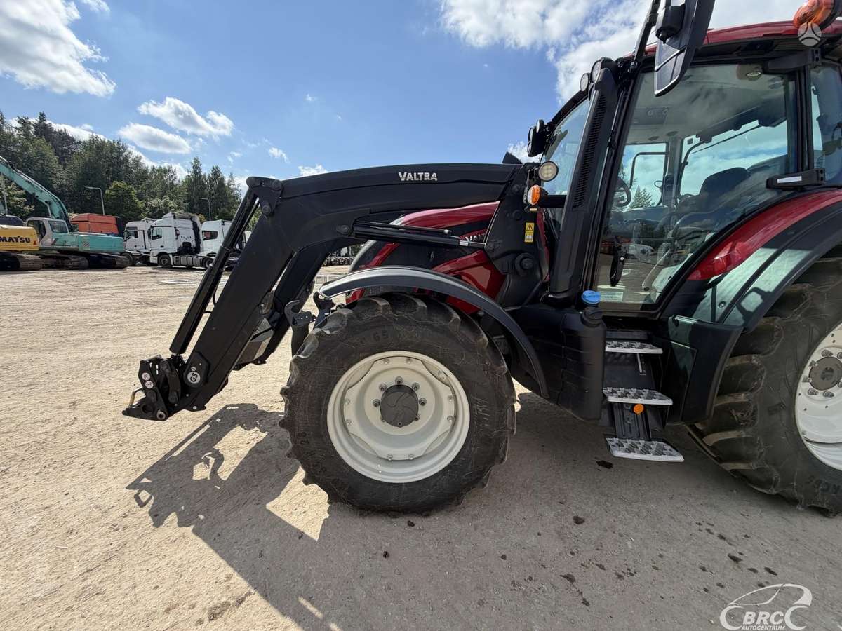 Valtra N155E Frontalinis krautuvas .., tractors