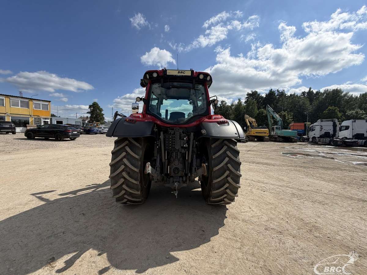 Valtra N155E Frontalinis krautuvas .., tractors