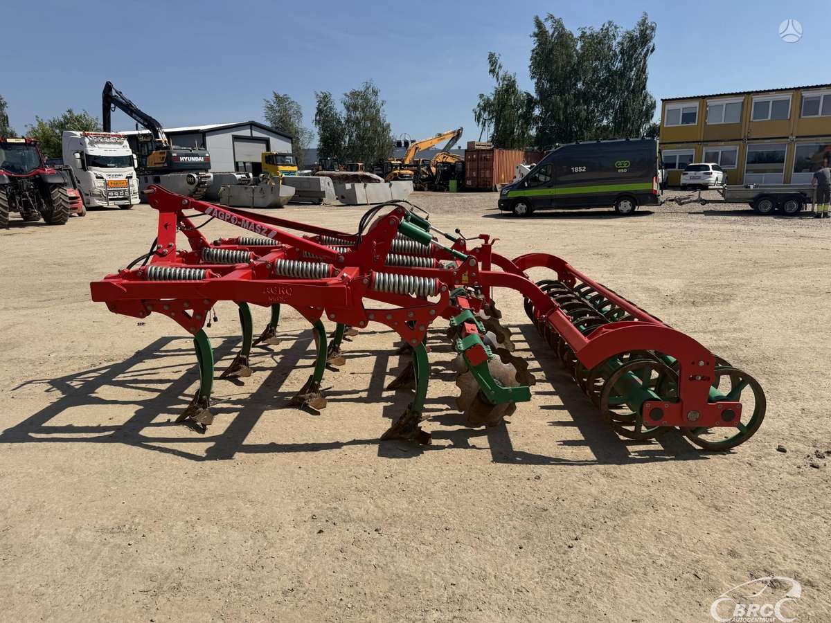 AGRO-MASZ Runner30, scrapers, scrubbers