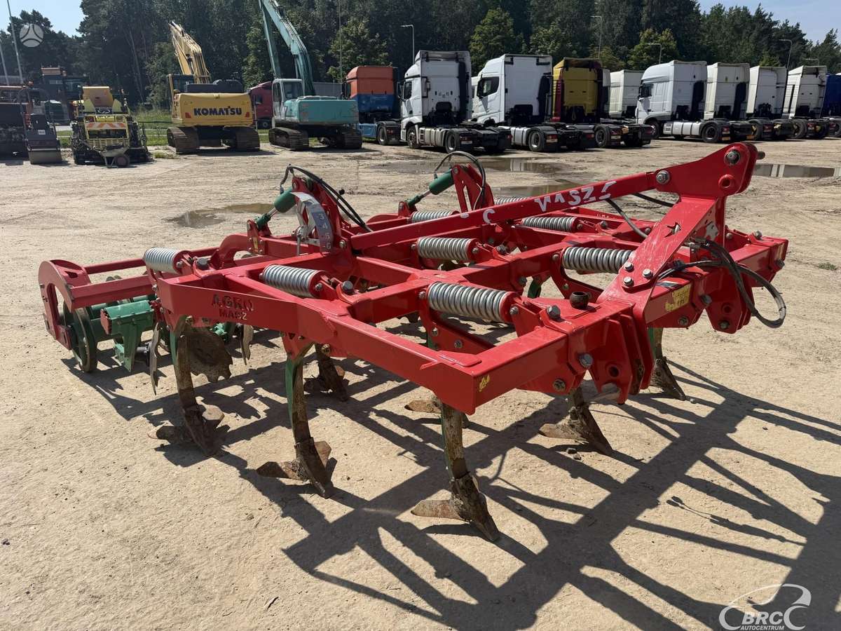AGRO-MASZ Runner30, scrapers, scrubbers