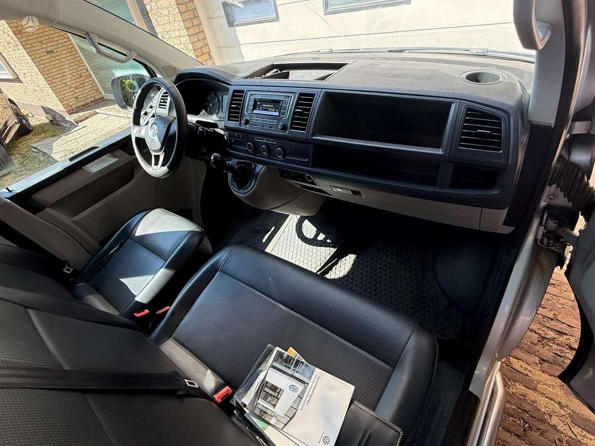 Volkswagen Transporter - 11