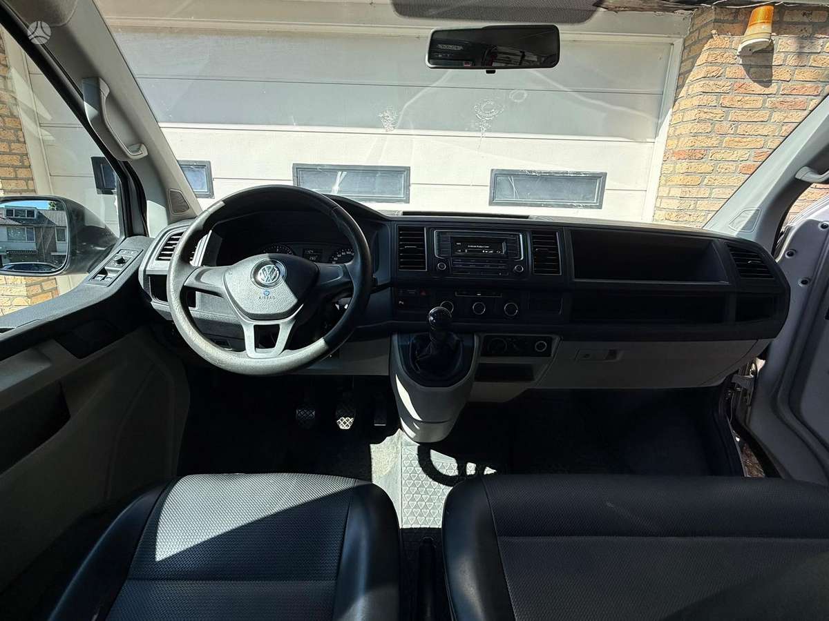 Volkswagen Transporter - 12