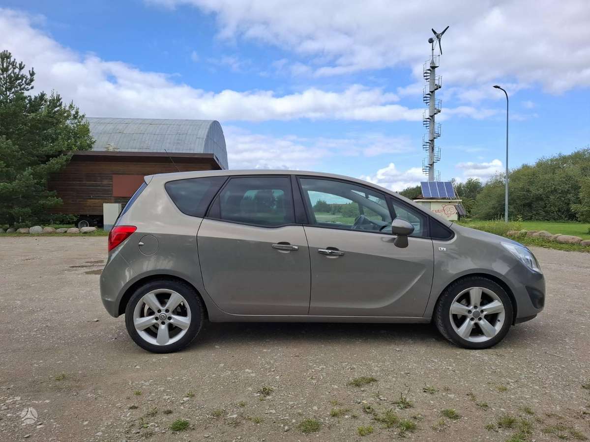 Opel Meriva, 1.4 l., Минивэн