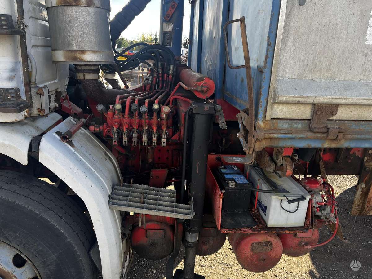 Scania 82, dumpers with crane