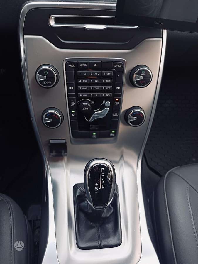 Volvo V70, 2.0 l., Универсал