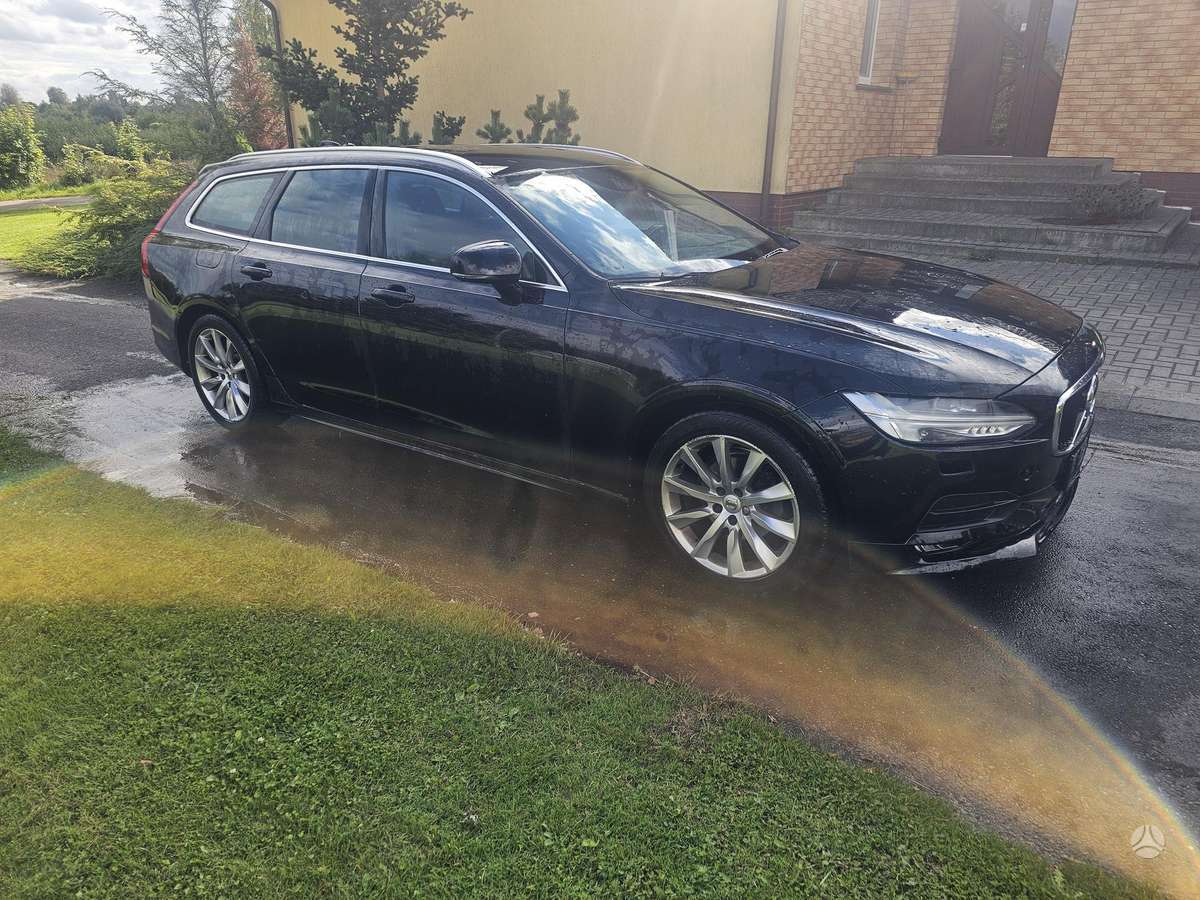 Volvo V90 - 2