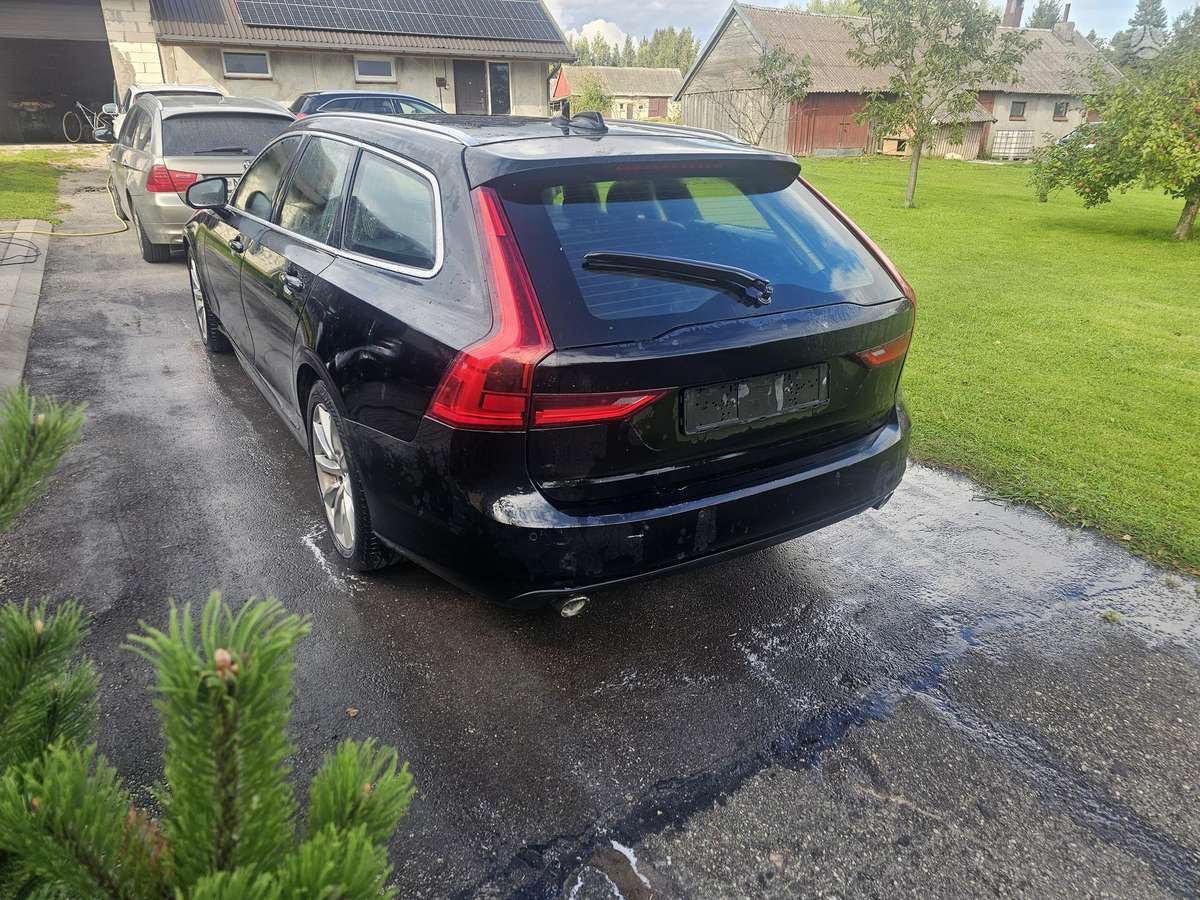 Volvo V90 - 9
