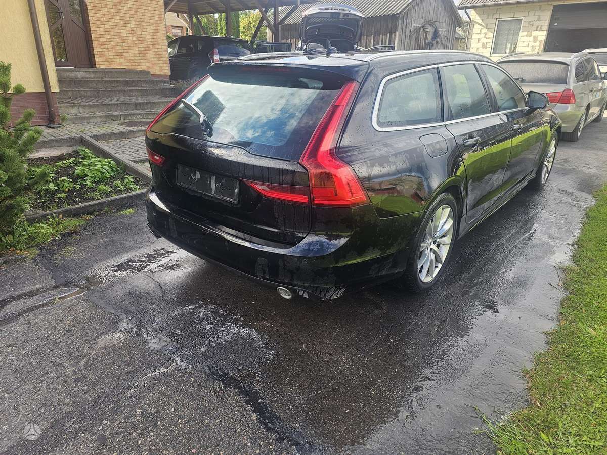 Volvo V90 - 10