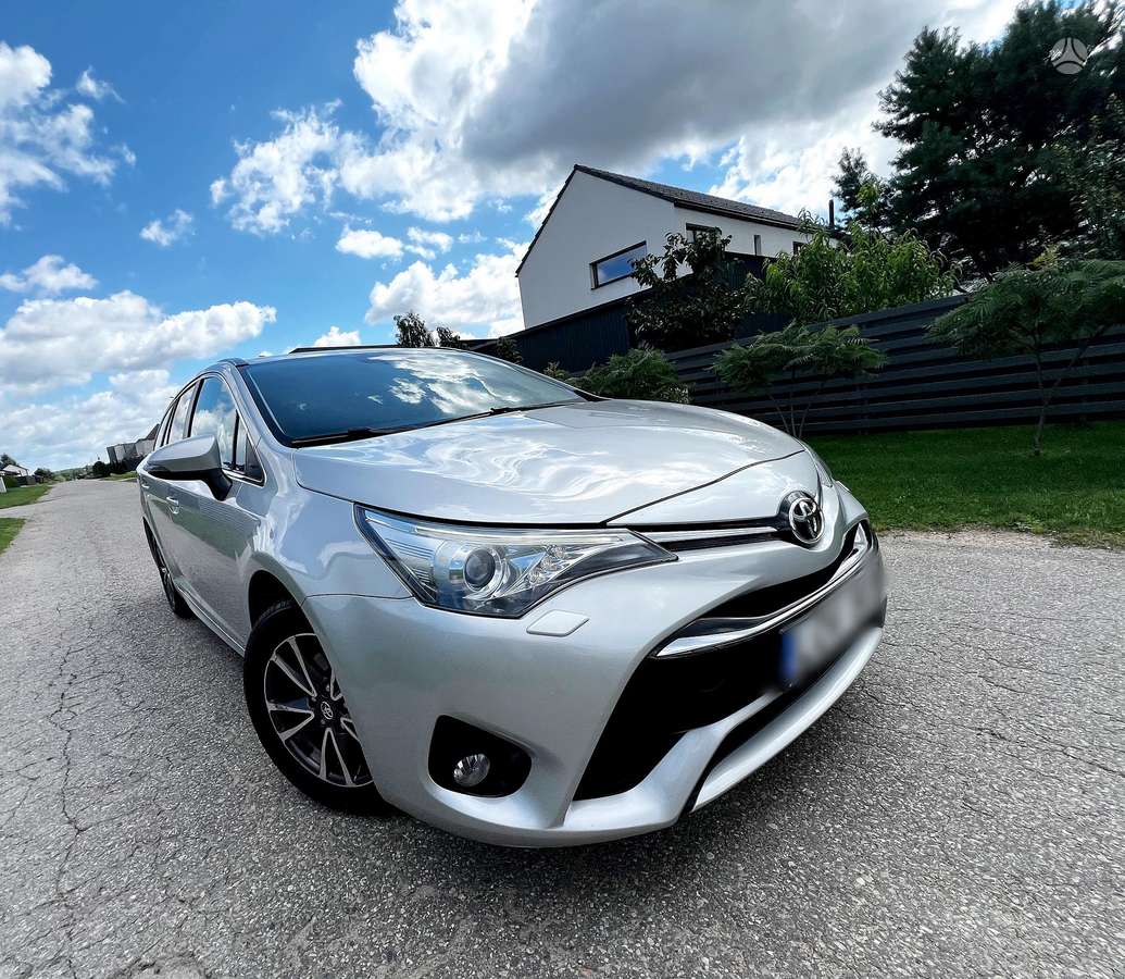 Toyota Avensis - 6