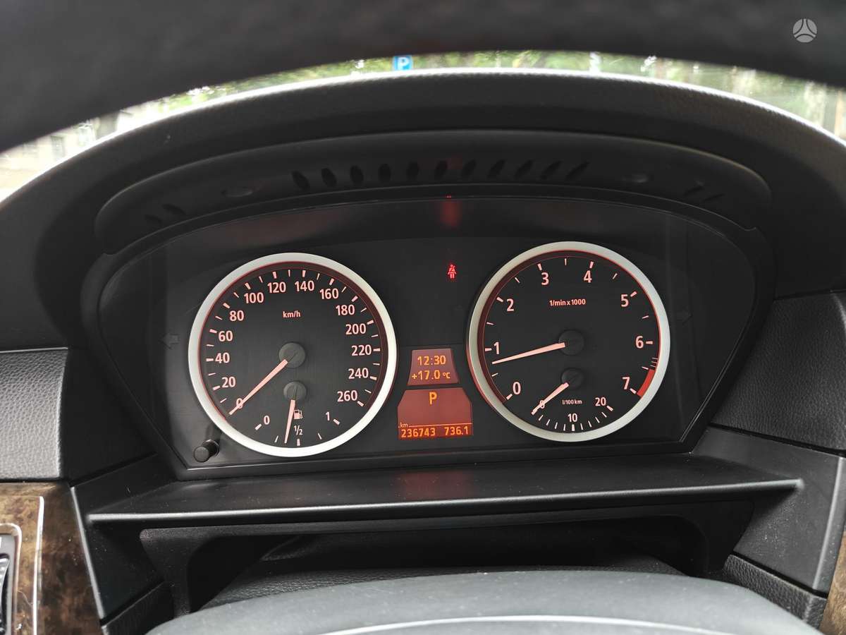 BMW 545, 4.4 l., Седан