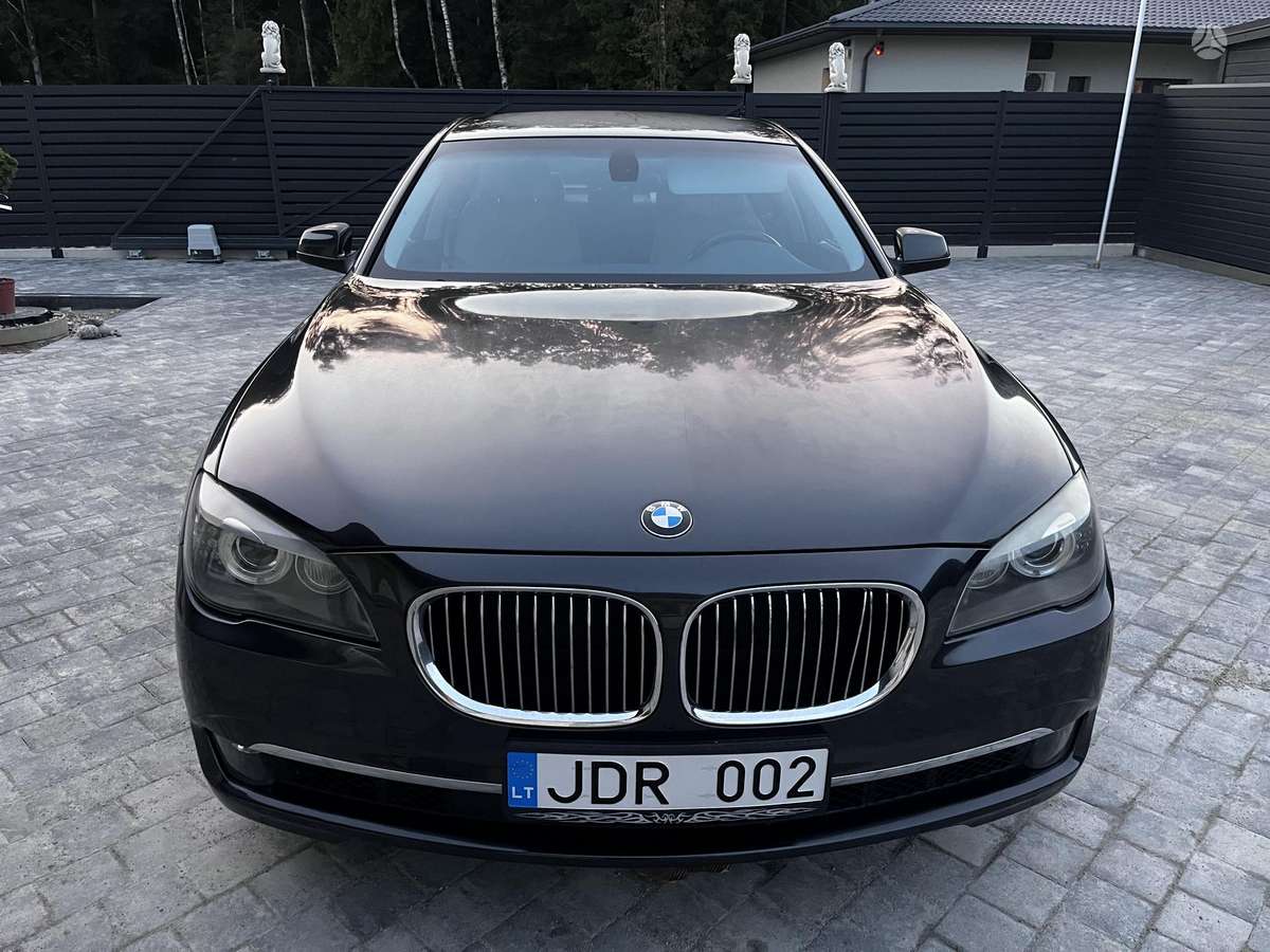BMW 740, 3.0 l., Седан