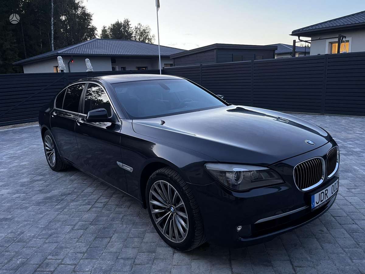 BMW 740, 3.0 l., Седан