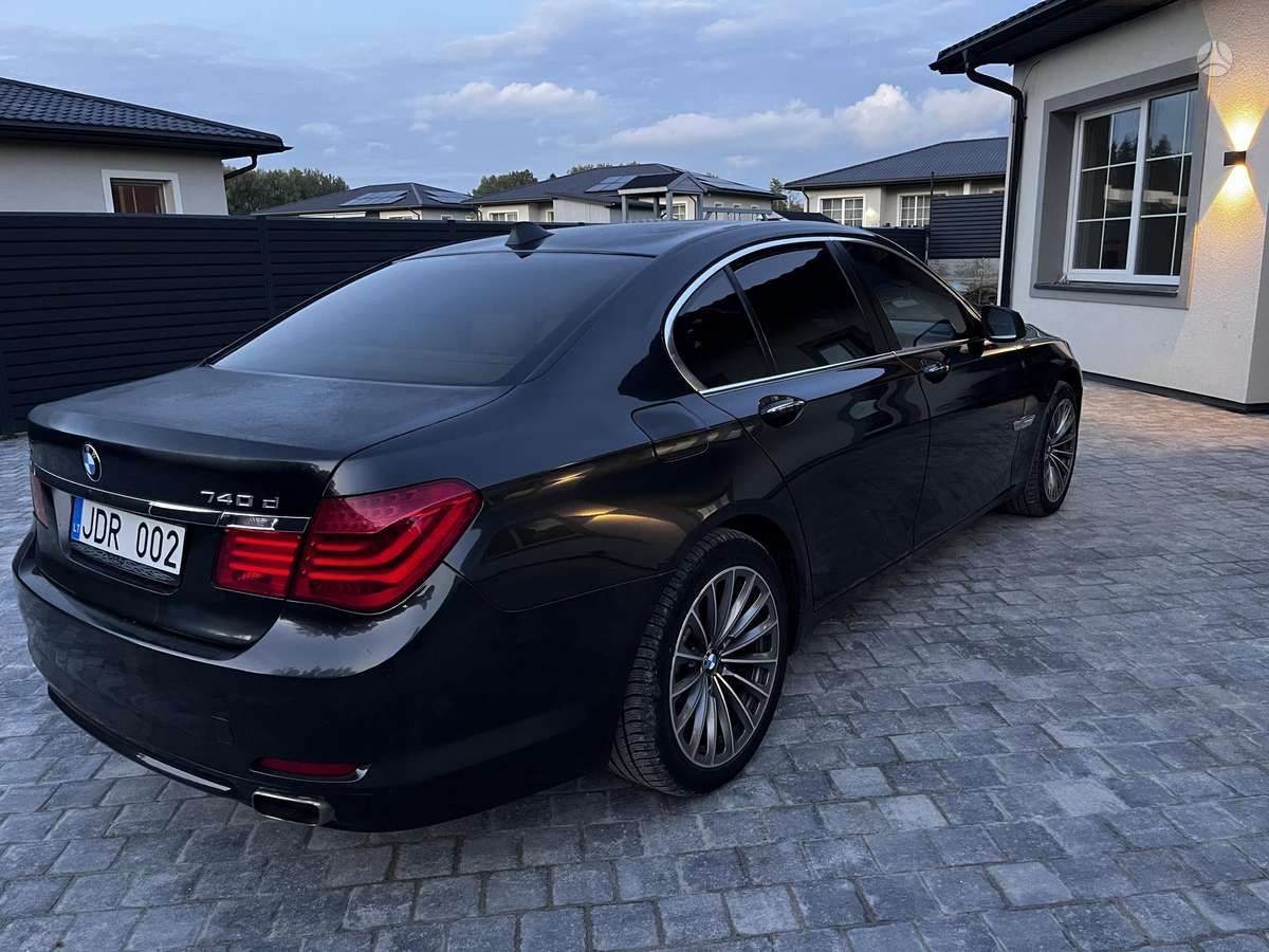BMW 740, 3.0 l., Седан