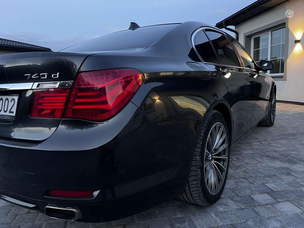 BMW 740, 3.0 l., Седан
