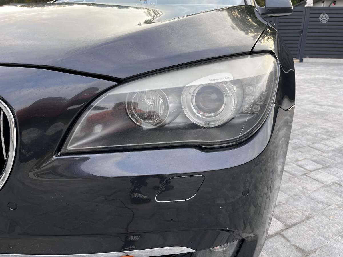 BMW 740, 3.0 l., Седан