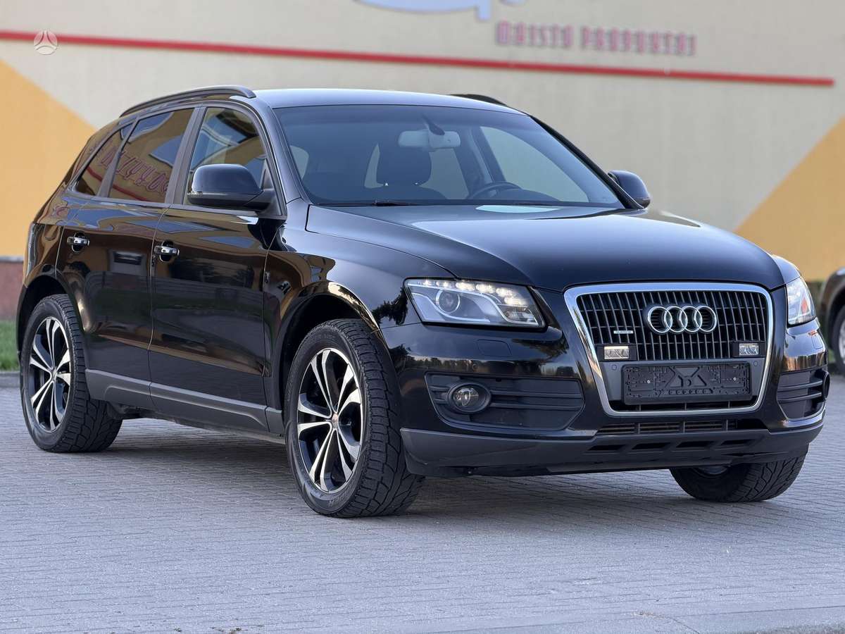 Audi Q5, 2.0 l., off-road / crossover