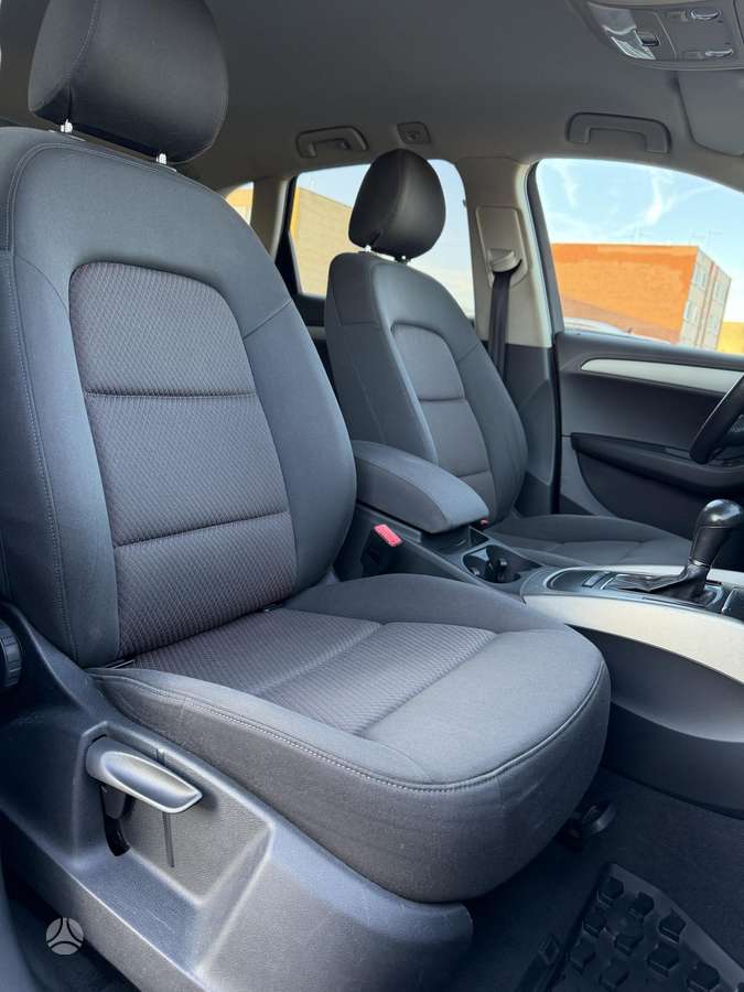 Audi Q5, 2.0 l., off-road / crossover