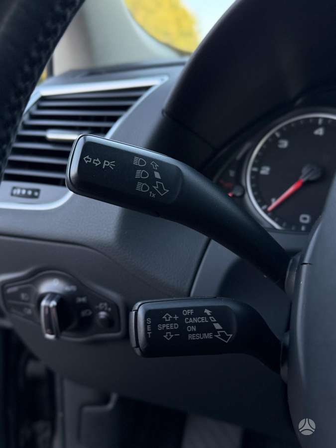 Audi Q5, 2.0 l., off-road / crossover