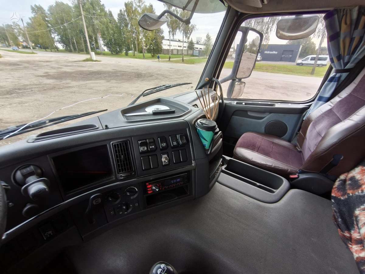Volvo FM9.340, milk trucks