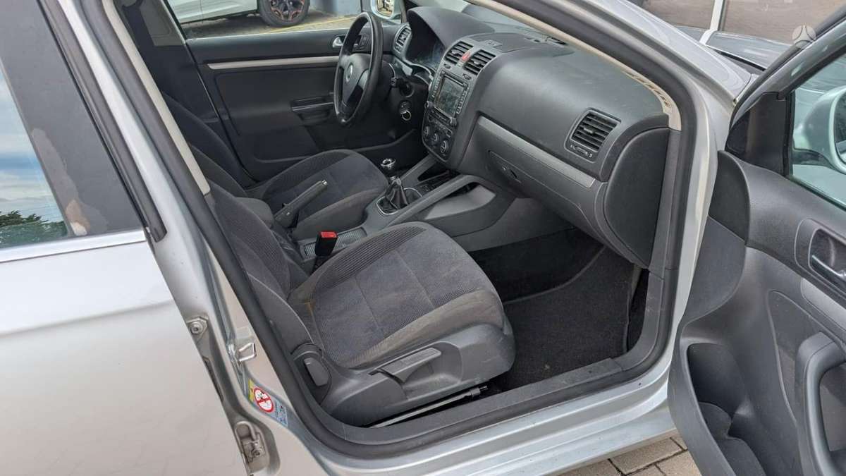 Volkswagen Jetta dalimis