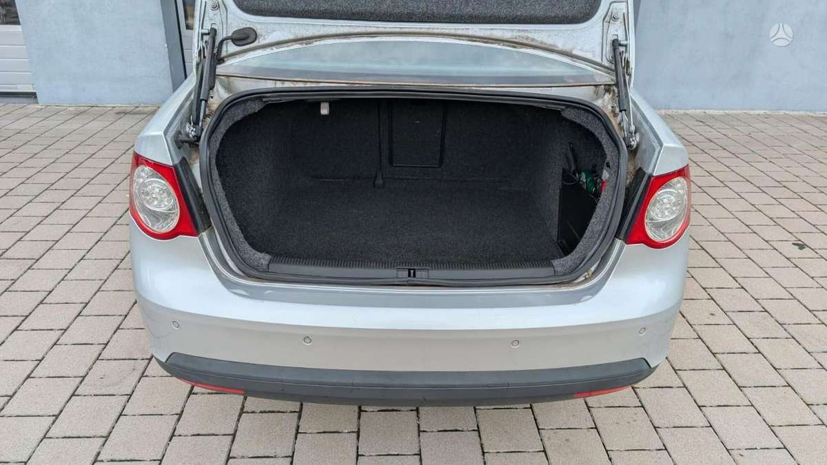 Volkswagen Jetta dalimis