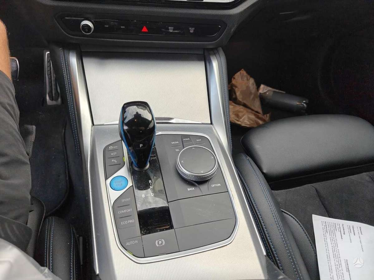 BMW i4, 84 kWh, coupe