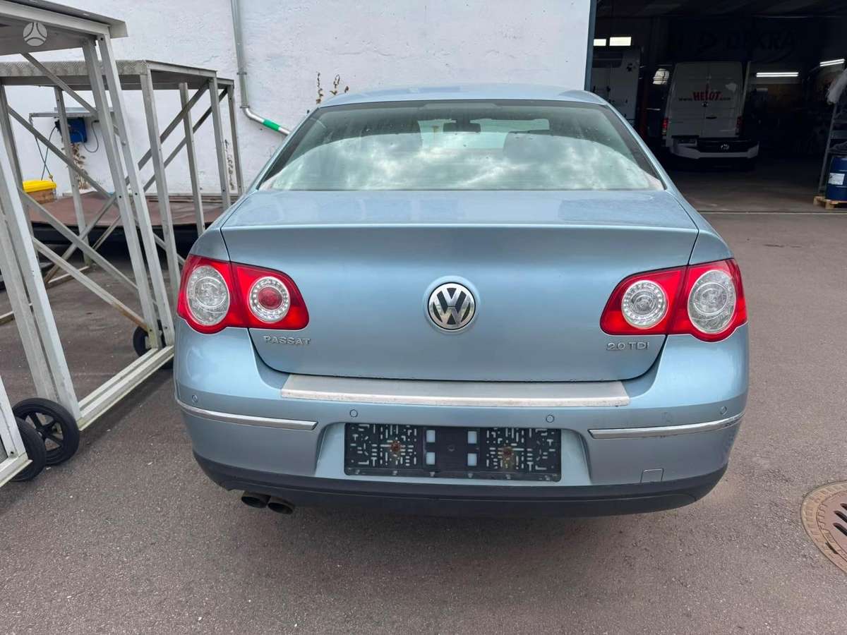 Volkswagen Passat dalimis