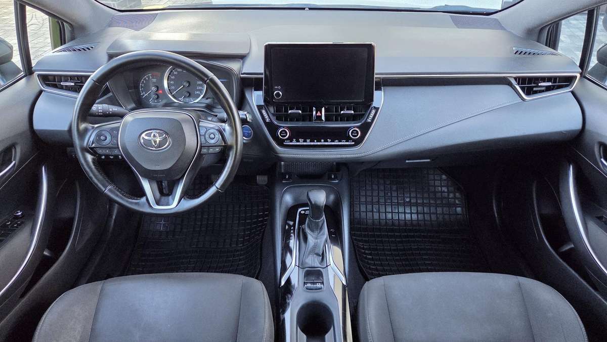 Toyota Corolla - 10