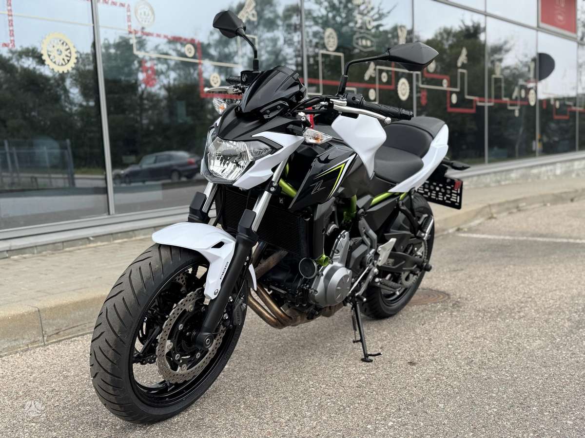 Kawasaki Z 650cc, street / classic
