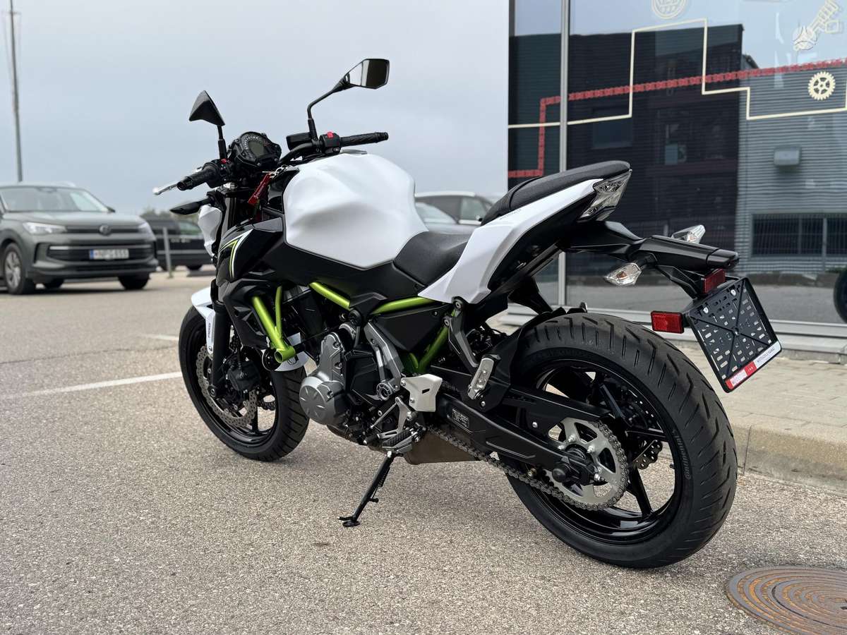 Kawasaki Z 650cc, street / classic