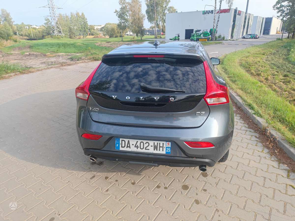 Volvo V40, 2.0 l., Хэтчбек