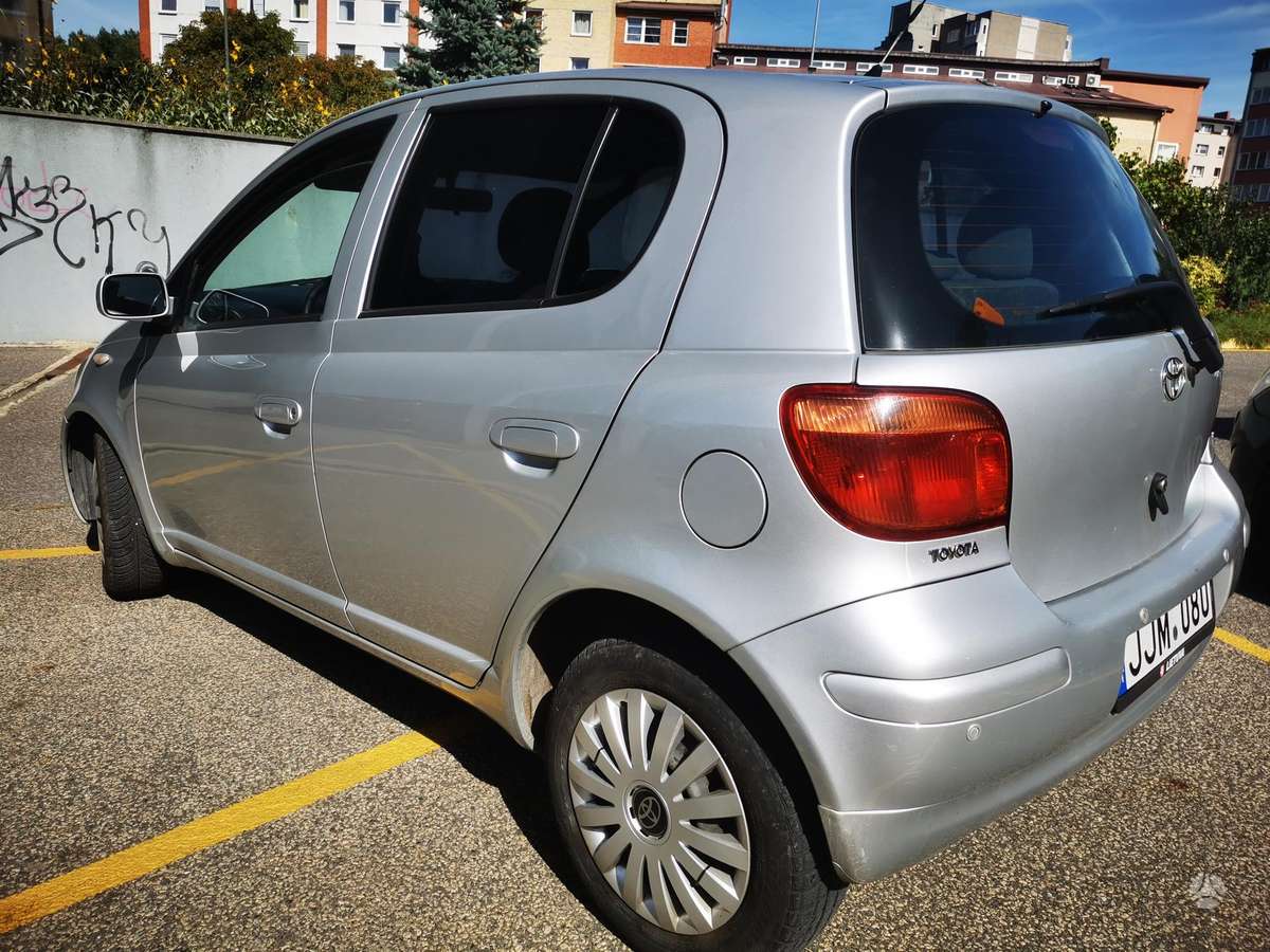 Toyota Yaris, 1.3 l., hatchback