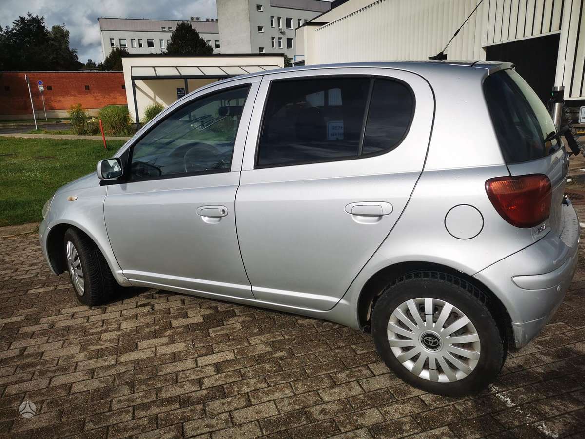 Toyota Yaris, 1.3 l., hatchback