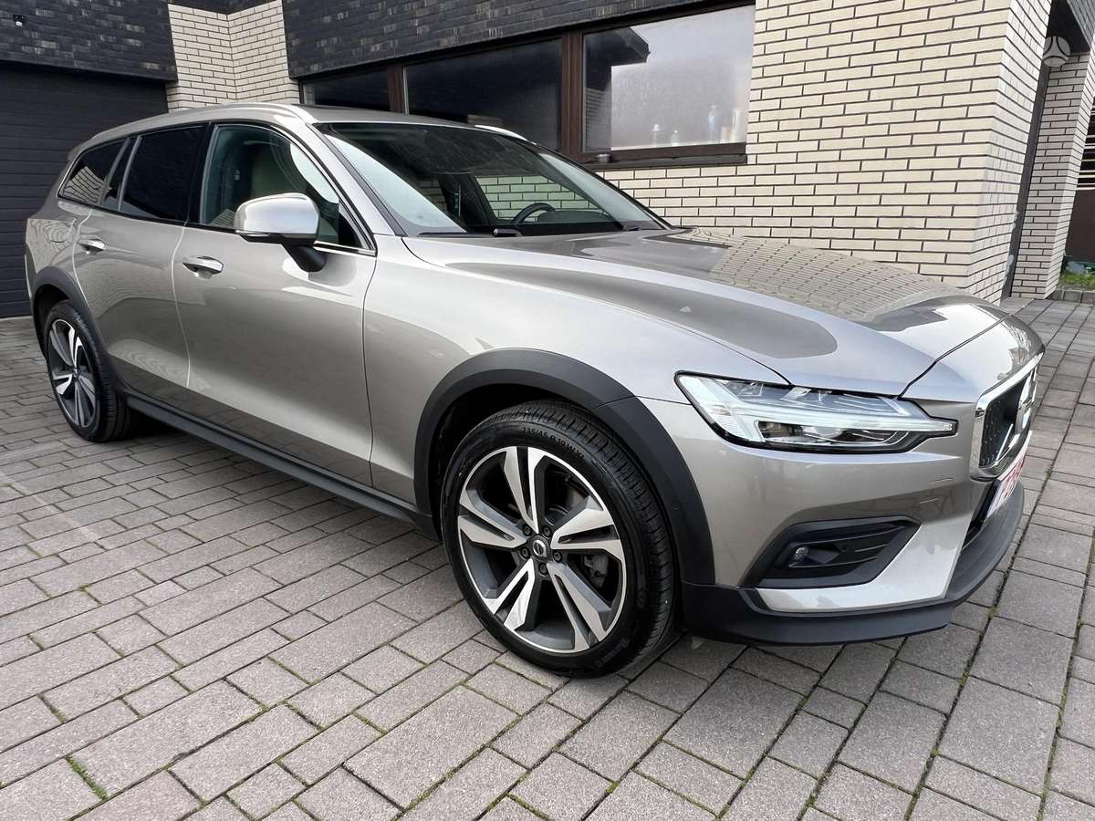 Volvo V60 Cross Country - 2