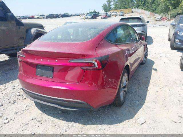 Tesla Model 3, Седан