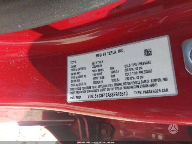 Tesla Model 3, Седан