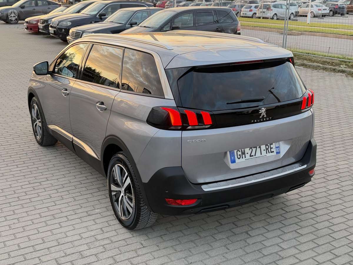Peugeot 5008 - 11