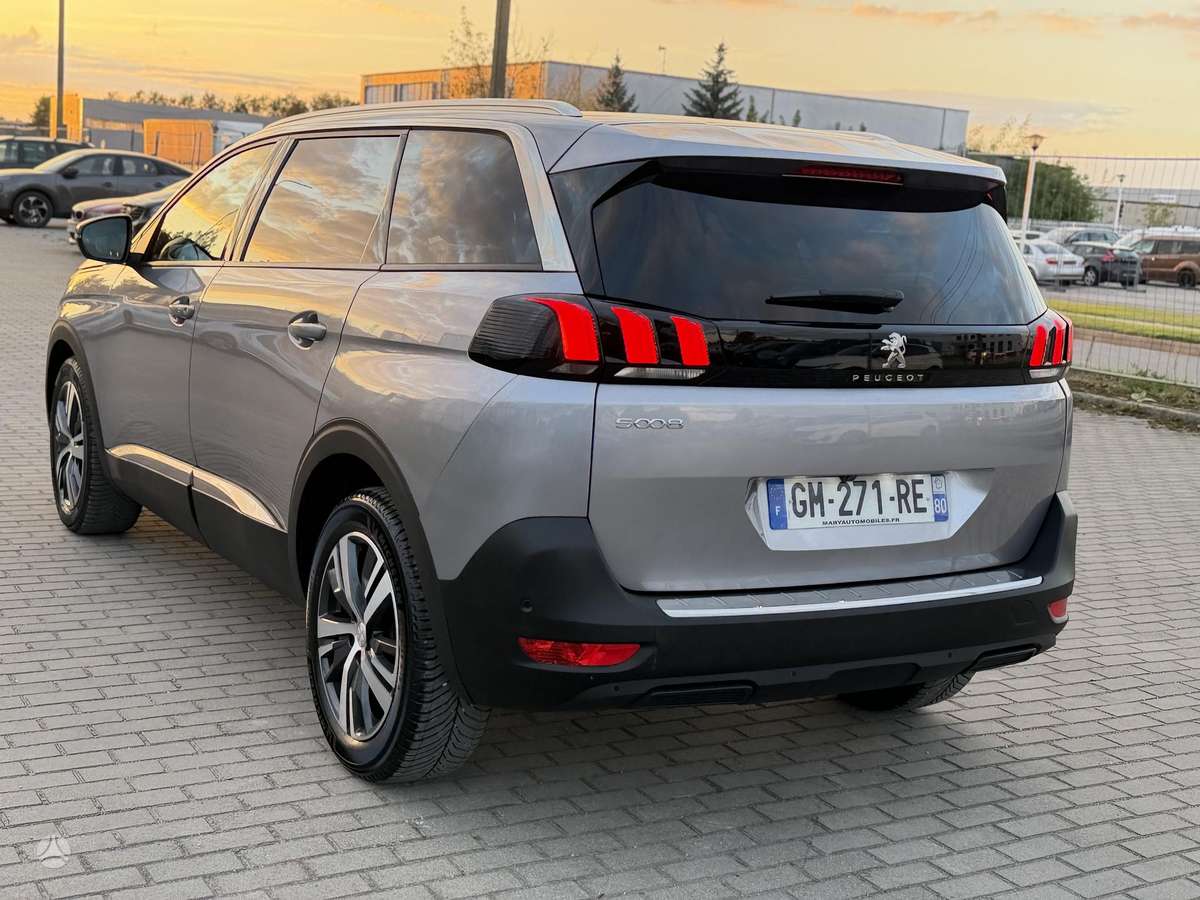 Peugeot 5008 - 10