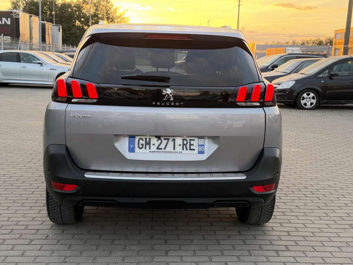 Peugeot 5008 - 9