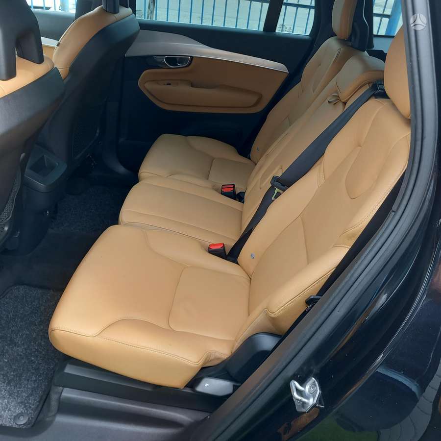 Volvo XC90 - 9