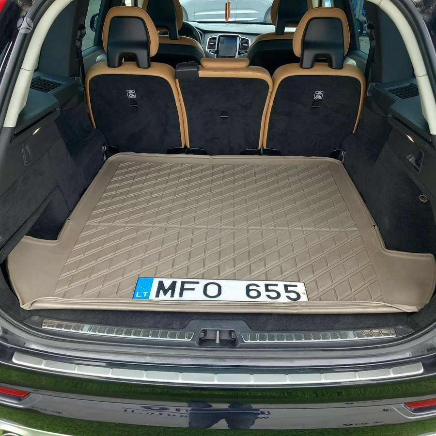 Volvo XC90 - 10