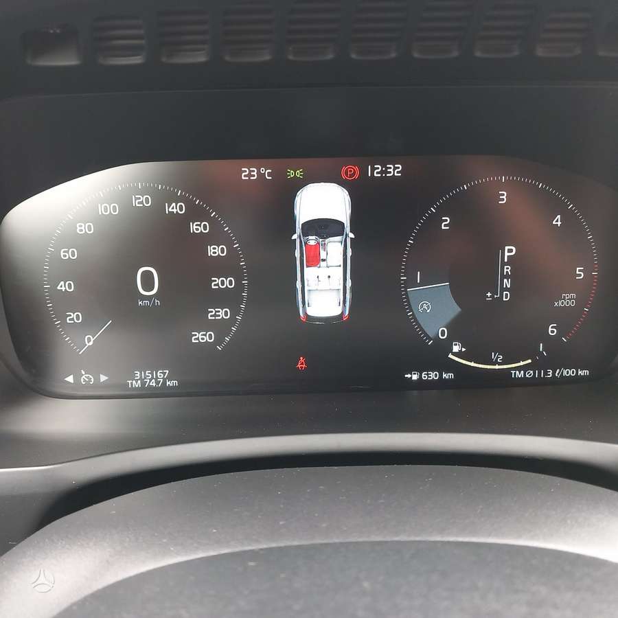 Volvo XC90 - 12