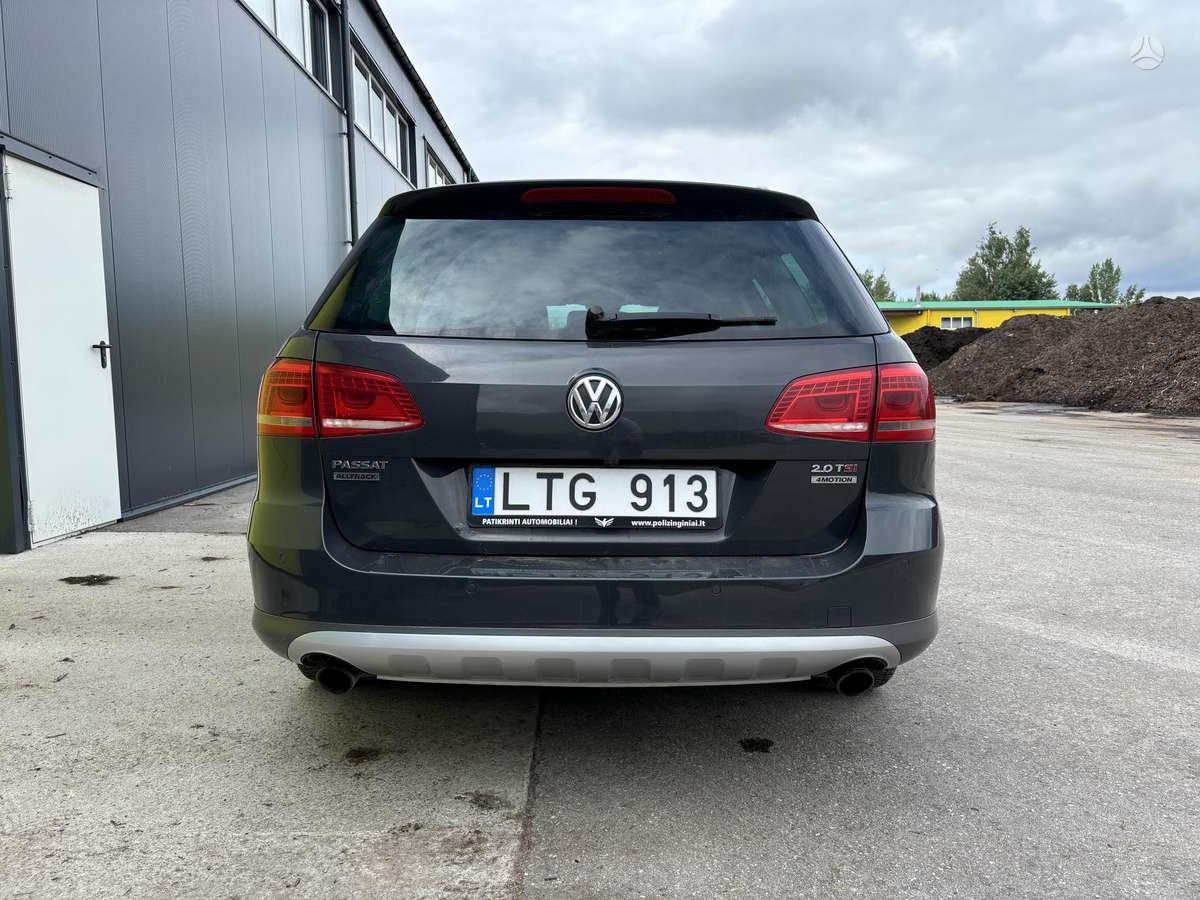Volkswagen Passat - 4
