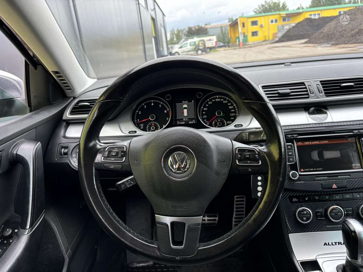 Volkswagen Passat - 10