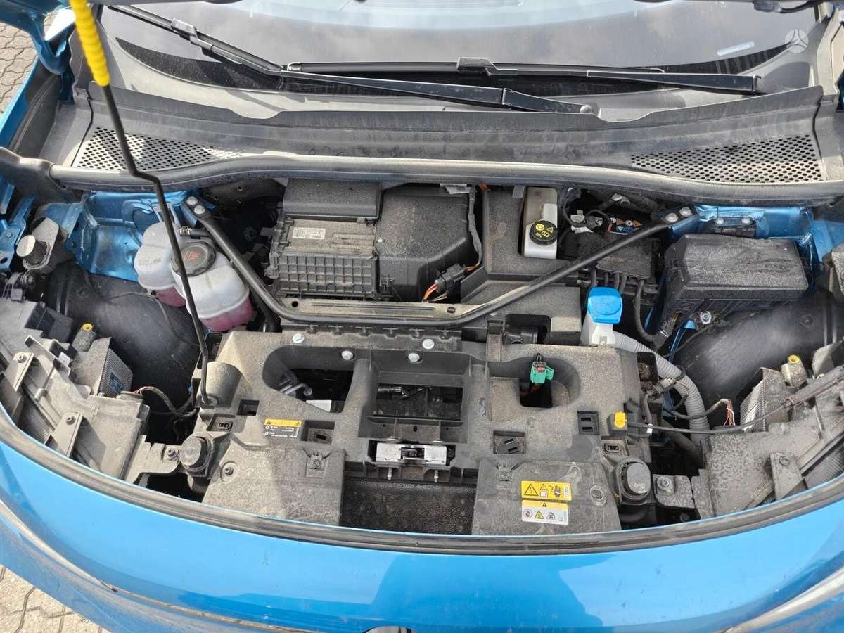 Volkswagen ID.4 - 5