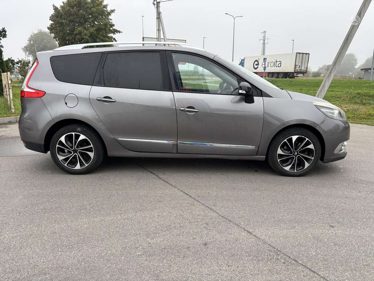Renault Grand Scenic - 5