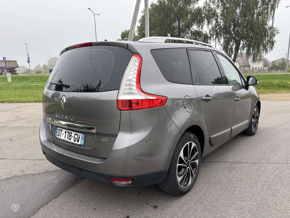 Renault Grand Scenic - 8